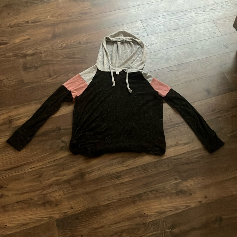 Market & Spruce Black and White Knit Top size M